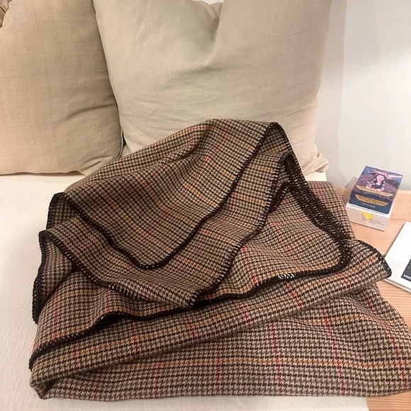 Ralph Lauren Plaid Wool blanket - Picture 3 of 6